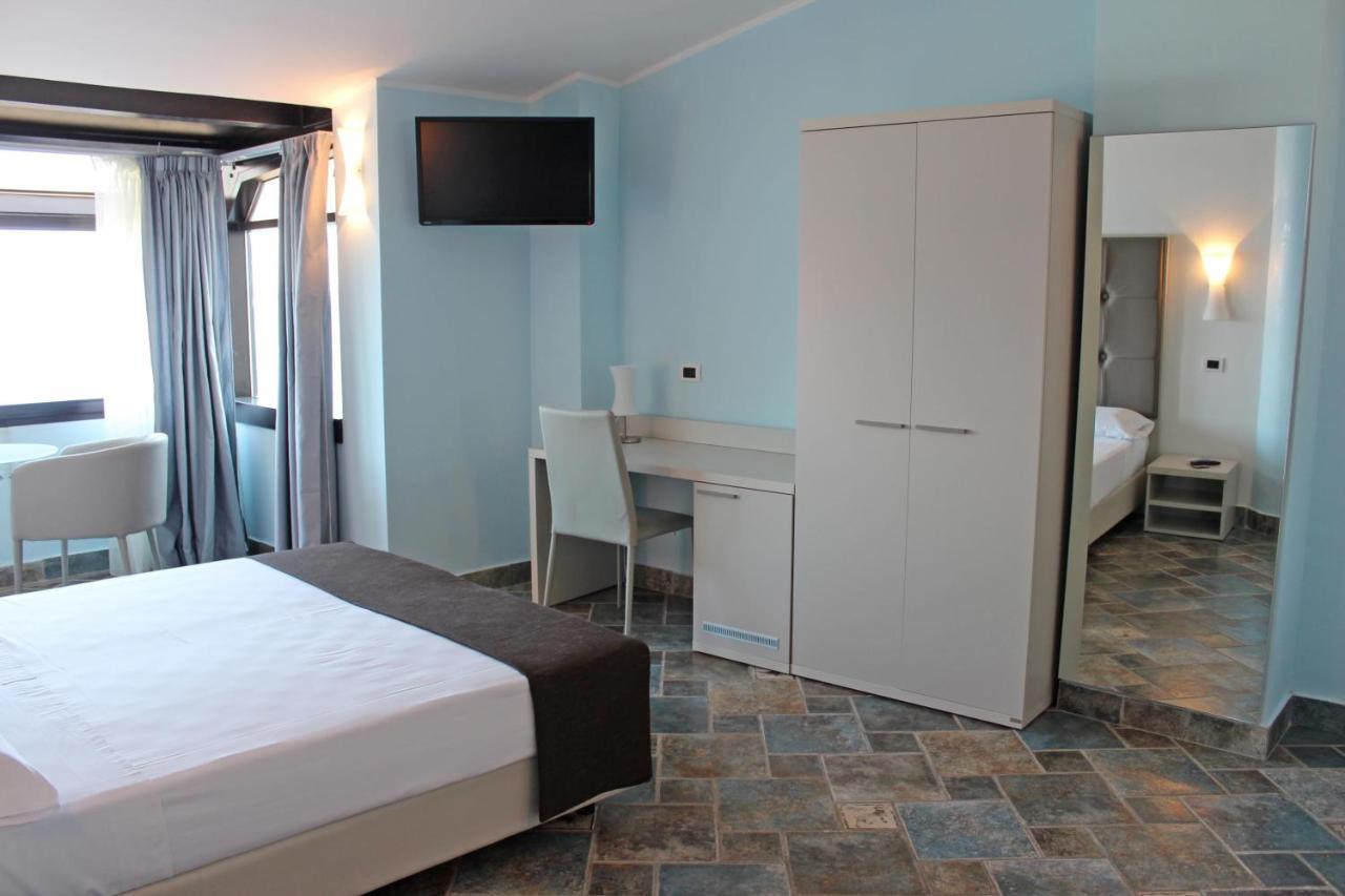 Bb Oasis Bed & Breakfast ชิลลา ภายนอก รูปภาพ