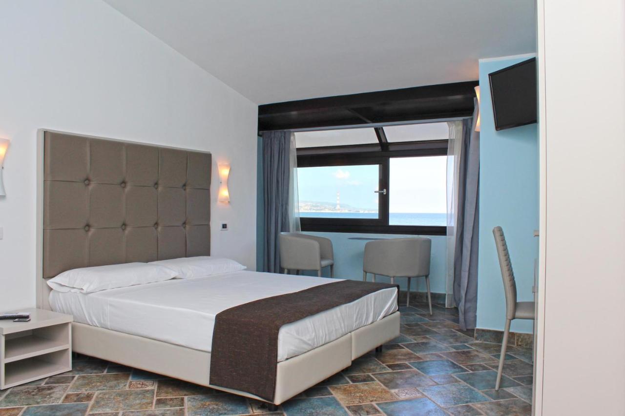 Bb Oasis Bed & Breakfast ชิลลา ภายนอก รูปภาพ