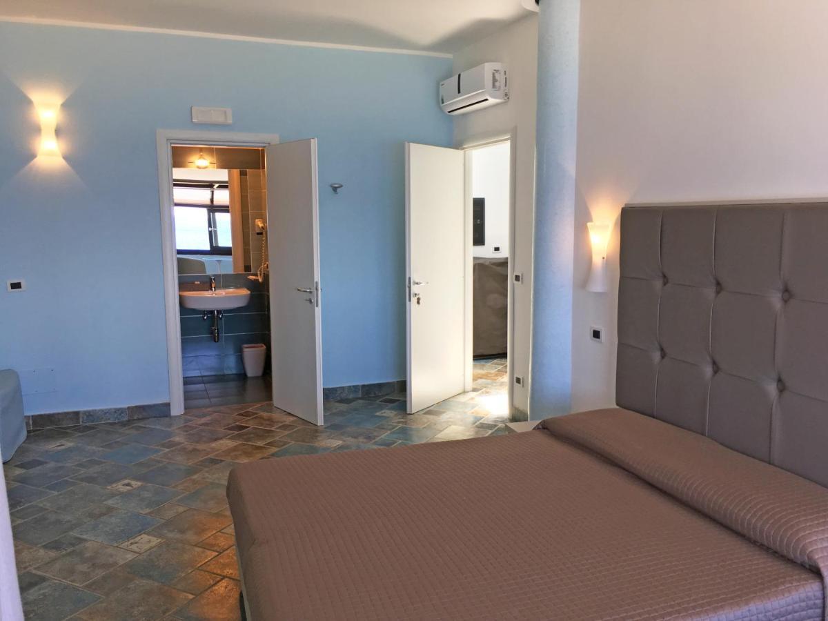 Bb Oasis Bed & Breakfast ชิลลา ภายนอก รูปภาพ